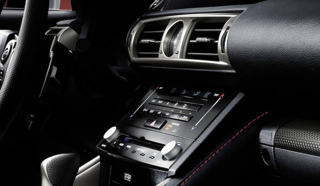 <strong>Lexus IS｜レクサス IS</strong>