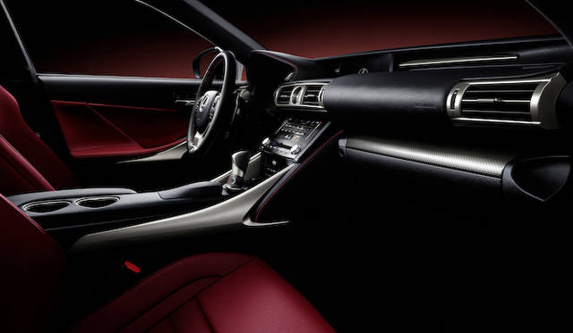 <strong>Lexus IS｜レクサス IS</strong>