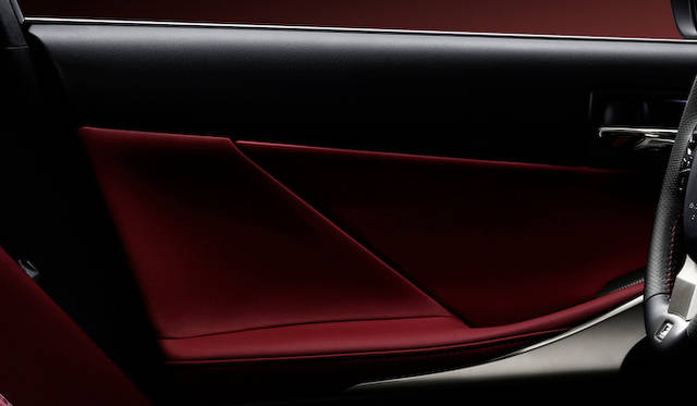 <strong>Lexus IS｜レクサス IS</strong>