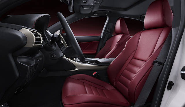 <strong>Lexus IS｜レクサス IS</strong>