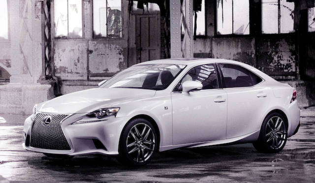 <strong>Lexus IS｜レクサス IS</strong>
