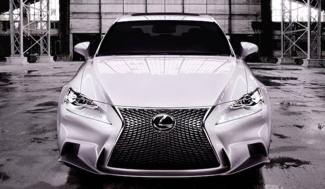 <strong>Lexus IS｜レクサス IS</strong>