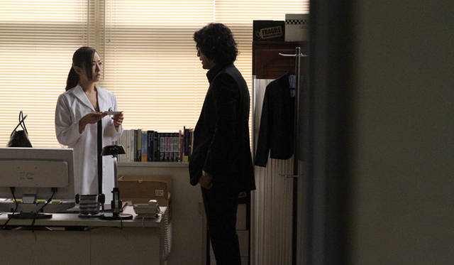 <strong>MOVIE｜映画『脳男』</strong>　© 2013 映画「脳男」製作委員会