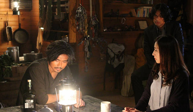 <strong>MOVIE｜映画『脳男』</strong>　© 2013 映画「脳男」製作委員会