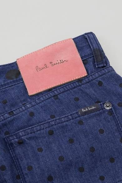 オーダー期間│1月11日（金）～27日（日）<br />価格│1万9950円<br />全国のポール・スミス ウィメンズショップにてオーダー受け付け。<br />4月上旬に店頭にてお渡し予定。<br /><br />ポール・スミス リミテッド<br />Tel.03-3486-1500<br />