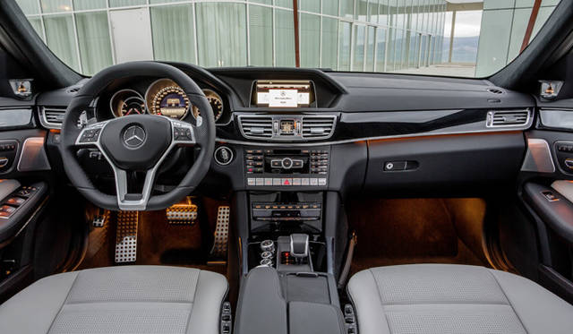 <strong>Mercedes-Benz E 63 AMG 4MATIC S-model｜メルセデス・ベンツ E 63 AMG 4マチック Sモデル</strong>