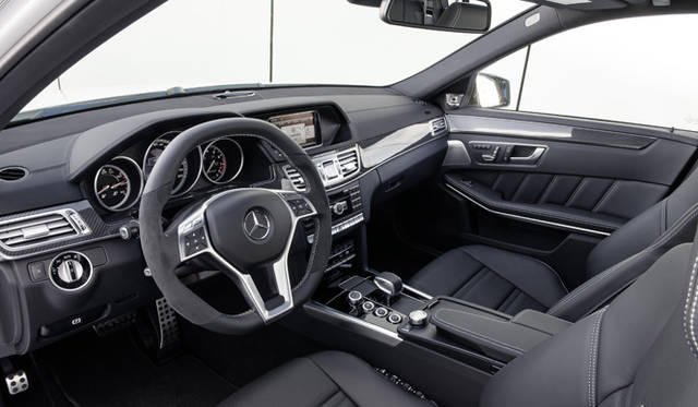 <strong>Mercedes-Benz E 63 AMG 4MATIC S-model｜メルセデス・ベンツ E 63 AMG 4マチック Sモデル</strong>