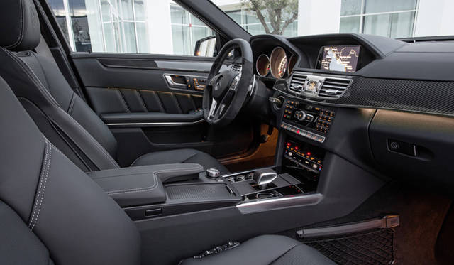 <strong>Mercedes-Benz E 63 AMG 4MATIC S-model｜メルセデス・ベンツ E 63 AMG 4マチック Sモデル</strong>