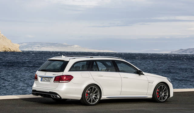 <strong>Mercedes-Benz E 63 AMG 4MATIC S-model Stationwagon｜メルセデス・ベンツ E 63 AMG 4マチック Sモデル ステーションワゴン</strong>