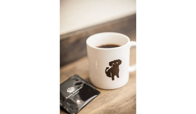 <strong>ザ クリーム オブ ザ クロップ コーヒー</strong>　井の頭公園店 マグカップとウルトラカカオ