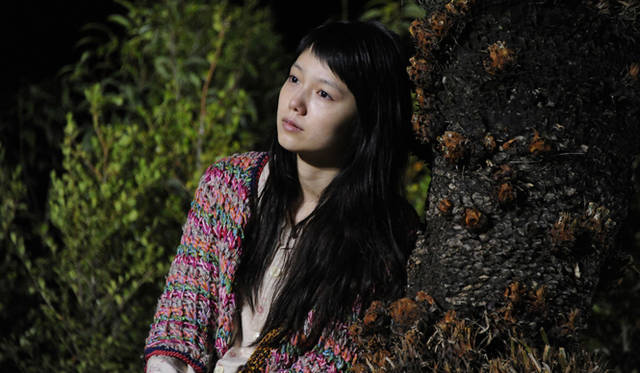 <strong>MOVIE｜『きいろいゾウ』</strong>　宮﨑あおい　© 2013西加奈子・小学館／「きいろいゾウ」製作委員会