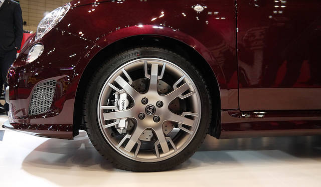 <strong>ABARTH 695 Edizione Maserati｜アバルト 695 エディツィオーネ マセラティ</strong>