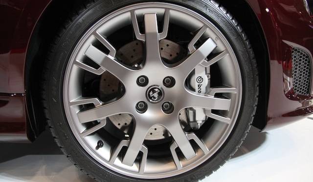 <strong>ABARTH 695 Edizione Maserati｜アバルト 695 エディツィオーネ マセラティ</strong>