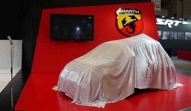 <strong>ABARTH 595 Competizione｜アバルト595 コンペティツィオーネ</strong>