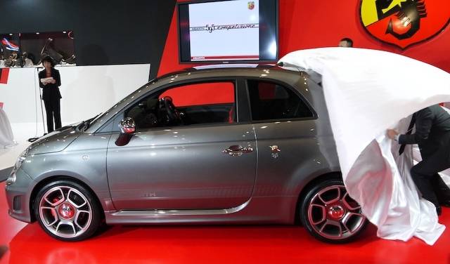 <strong>ABARTH 595 Competizione｜アバルト595 コンペティツィオーネ</strong>
