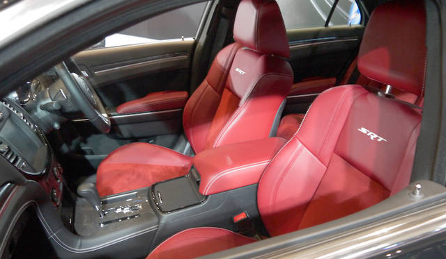 <strong>Chrysler 300 SRT8｜クライスラー 300 SRT8</strong>