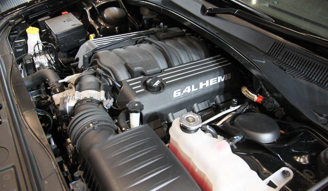 <strong>Chrysler 300 SRT8｜クライスラー 300 SRT8</strong>