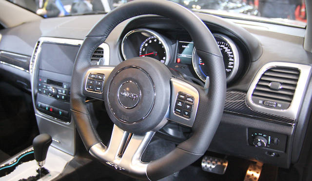 <strong>Jeep Grand Cherokee SRT8 Alpine｜ジープ グランドチェロキー SRT8 アルパイン</strong>