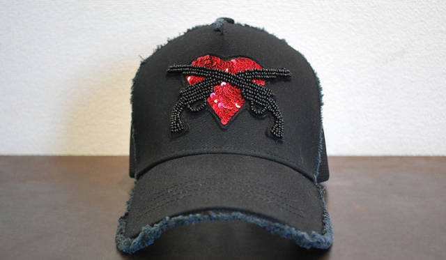 <strong>roar × YOSHINORI KOTAKE DESIGN｜ロアー×ヨシノリ コタケ デザイン</strong>　　ブラック×ブラック　1万5750円