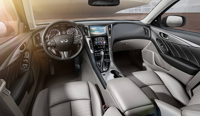 <strong>Infiniti Q50｜インフィニティ Q50</strong>