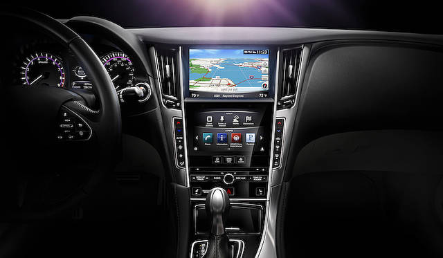 <strong>Infiniti Q50｜インフィニティ Q50</strong>