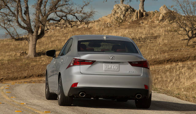 <strong>Lexus IS 350 F SPORT｜レクサス IS 350 Fスポーツ</strong>