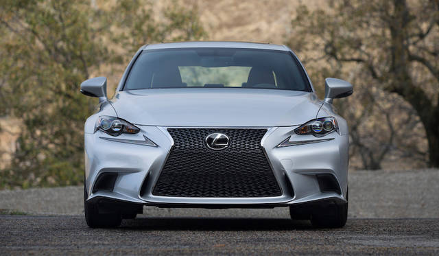 <strong>Lexus IS 350 F SPORT｜レクサス IS 350 Fスポーツ</strong>