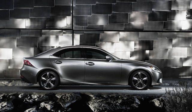 <strong>Lexus IS 350｜レクサス IS 350</strong>