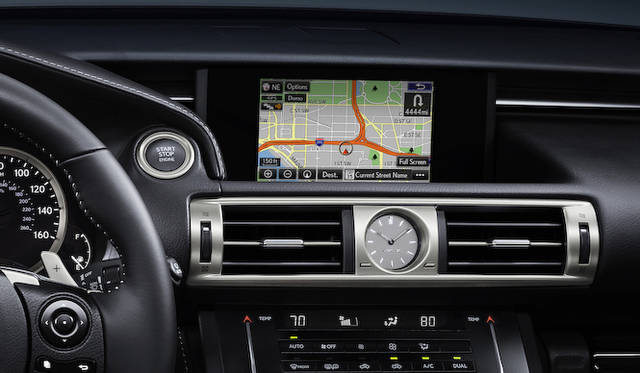 <strong>Lexus IS 350｜レクサス IS 350</strong>