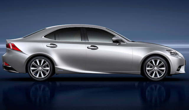 <strong>Lexus IS 300h｜レクサス IS 300h</strong>