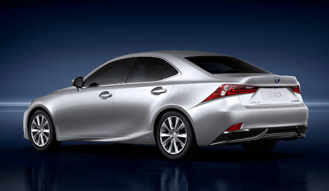 <strong>Lexus IS 300h｜レクサス IS 300h</strong>