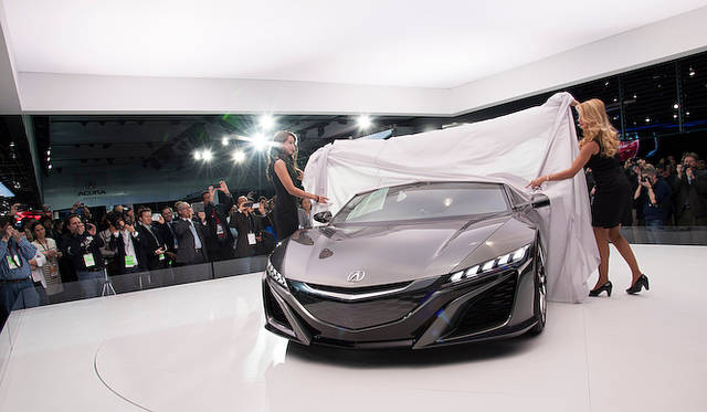 <strong>Acura NSX Concept｜アキュラ NSX コンセプト</strong><br />ワールドプレミアの様子