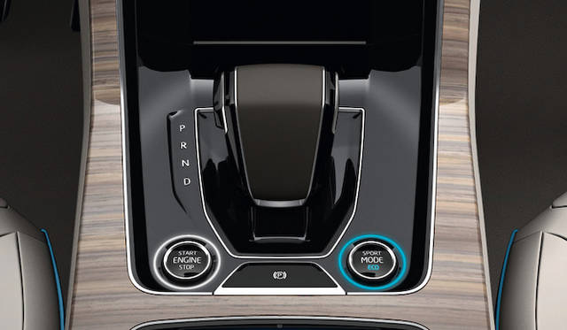 <strong>Volkswagen CrossBlue｜フォルクスワーゲン クロスブルー</strong><br />走行モードは右のボタンで変更できる