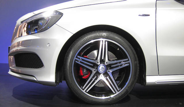 <strong>Mercedes-Benz A 250 SPORT｜メルセデス・ベンツ A 250 シュポルト</strong>