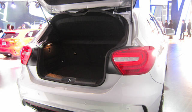 <strong>Mercedes-Benz A 250 SPORT｜メルセデス・ベンツ A 250 シュポルト</strong>