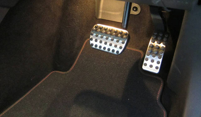 <strong>Mercedes-Benz A 250 SPORT｜メルセデス・ベンツ A 250 シュポルト</strong>