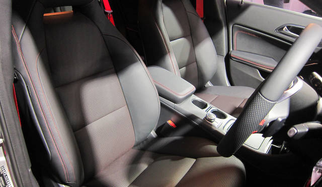 <strong>Mercedes-Benz A 250 SPORT｜メルセデス・ベンツ A 250 シュポルト</strong>