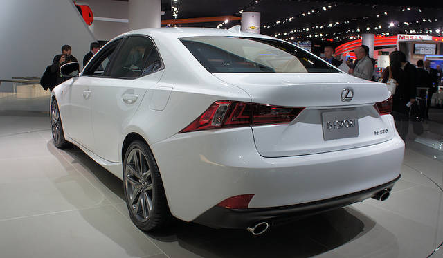 <strong>Lexus IS｜レクサス IS</strong>