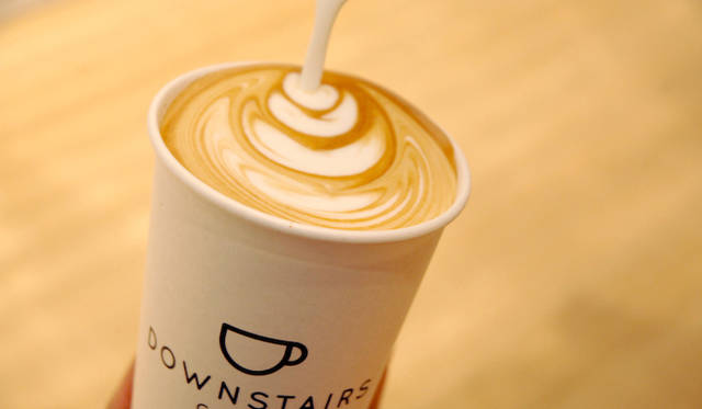 <strong>Mercedes-Benz Connection｜メルセデス・ベンツ コネクション</strong>