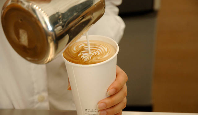 <strong>Mercedes-Benz Connection｜メルセデス・ベンツ コネクション</strong>