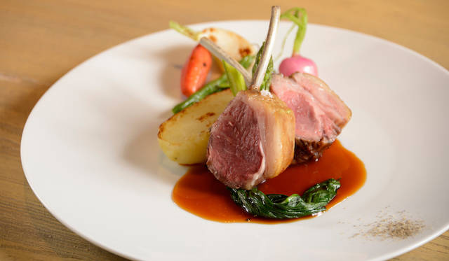 <strong>Mercedes-Benz Connection｜メルセデス・ベンツ コネクション</strong><br />レストラン「UPSTAIRS」のディナーメニュー、アラルト