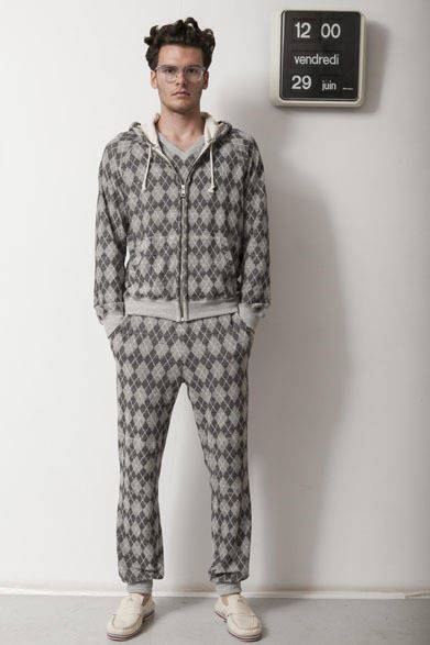 <strong>BAND OF OUTSIDERS｜バンド オブ アウトサイダーズ</strong>　2013春夏コレクション　パーカ4万7250円、ベスト3万3600円