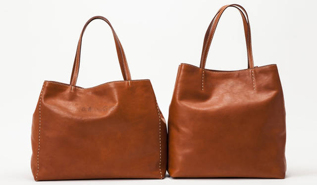 <strong>Felisi｜フェリージ</strong>　トートバッグ　左／8万9250円　W40×H32×D15cm　右／7万2450円　W35×H36×D12cm　