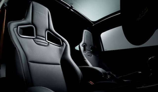 <strong>Renault Megane Renault Sport PACK LUXE｜ルノー メガーヌ ルノー・スポール パック リュックス </strong>