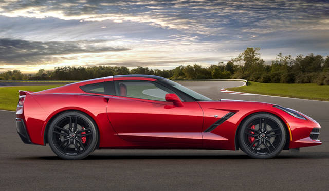 <strong>Chevrolet Corvette Stingray｜シボレー コルベット スティングレイ</strong>