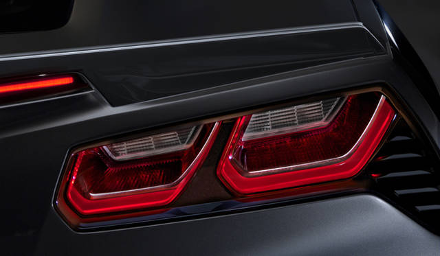 <strong>Chevrolet Corvette Stingray｜シボレー コルベット スティングレイ</strong>