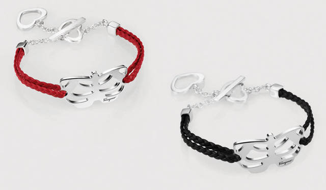 <strong>Salvatore Ferragamo｜サルヴァトーレ フェラガモ</strong>　シルバーブレスレット　各2万3000