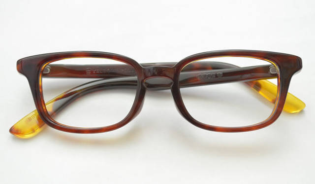 <strong>Continuer｜コンティニュエ</strong>　YELLOWS PLUS 「RIPPLE（鼈甲）」50万4000円（YELLOWS PLUS×大澤鼈甲）