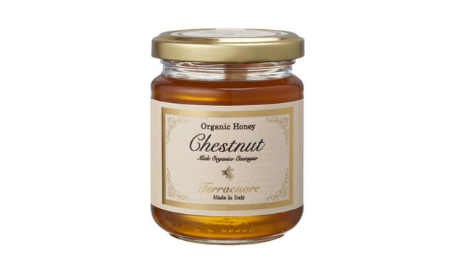 <strong>Terracuore｜テラクオーレ</strong>　標高1000メートルほどの山や丘に生息する栗の木から採取したはちみつは、大人な味わいが特徴。　オーガニックはちみつ「栗」[250g]　1890円