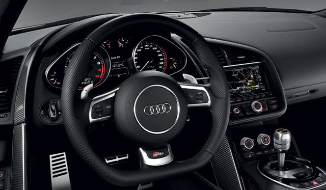 <strong>Audi R8 ｜アウディ R8</strong>